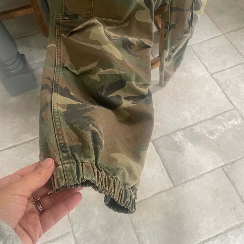R13 Camouflage Cargo Pants in Olive and Khaki - Picture 4 of 9
